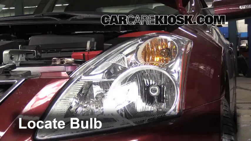 2011 Nissan Altima SR 3.5L V6 Sedan Lights Turn Signal - Front (replace bulb)